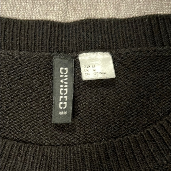 H&M Black Crew Neck Sweater with Ribbed Texture - Picture 2 of 2